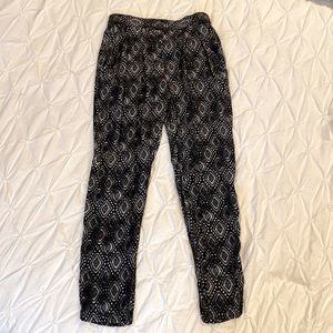 Boho high waist pleated jogger pants with front pockets, tapered ankle size XS
